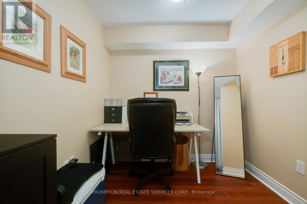 Kitchen - 2228 - 500 Doris Avenue, Toronto, ON M2N0C1 Photo 3