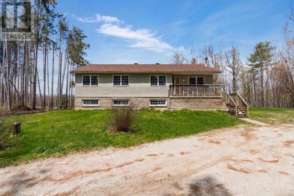 Kitchen - 2228 Monck Road, Ramara, ON L3V6H5 Photo 4