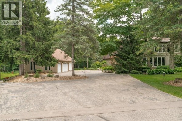 Family room - 2229 Herrgott Road, St  Clements, ON N0B2M0 Photo 5