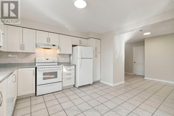 Primary Bedroom - 223 - 7373 Martingrove Road, Vaughan, ON L4L9K1 Photo 4