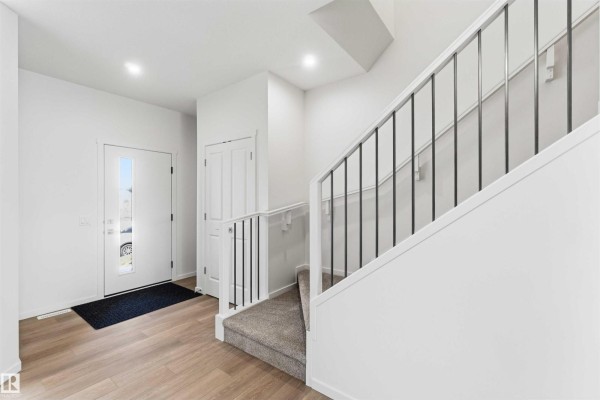 223 157 Av Ne Ne, Edmonton, AB, photo 2