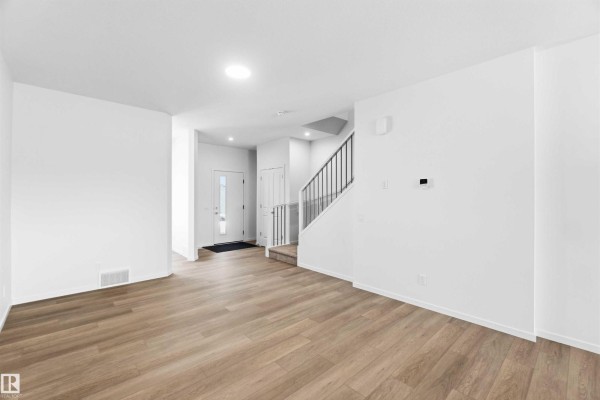 Family room - 223 157 Av Ne Ne, Edmonton, AB T5Y4M3 Photo 4