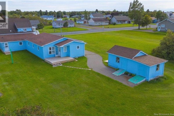 223 Boul St-pierre E. Boulevard, Caraquet, NB E1W1B1 Photo 4