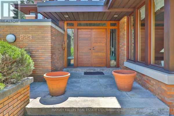 223 Hillhurst Boulevard, Toronto, ON, photo 2