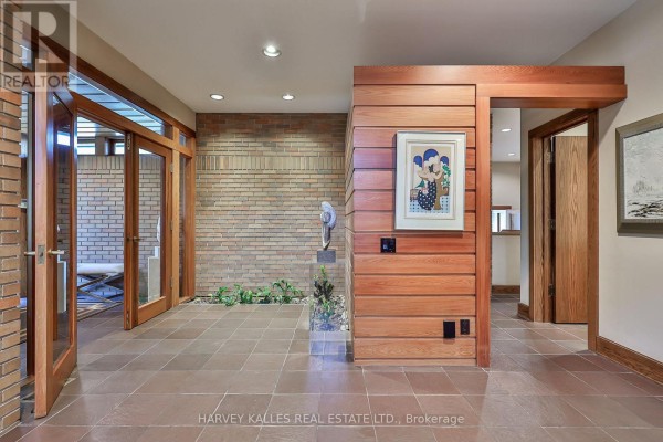 223 Hillhurst Boulevard, Toronto, ON, photo 3