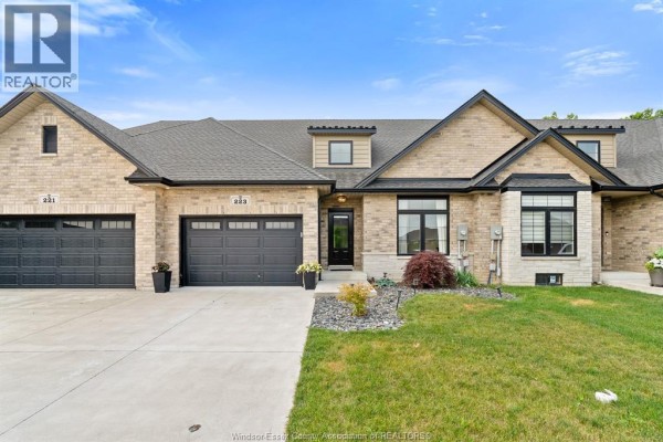4pc Bathroom - 223 Livingstone Crescent, Amherstburg, ON N9V0H1 Photo 2
