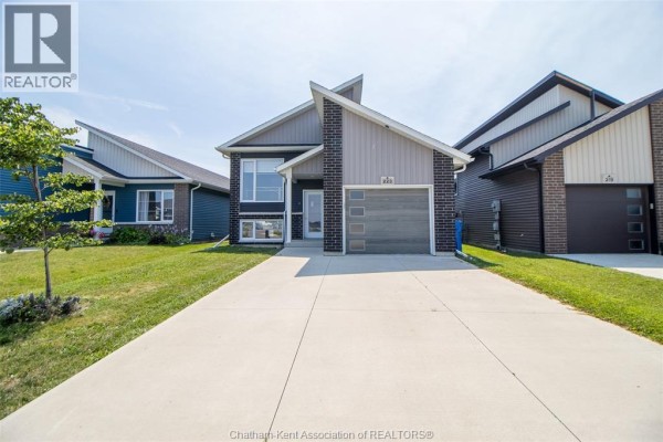 4pc Bathroom - 223 Manning Drive Drive, Chatham, ON N7M0S5 Photo 2