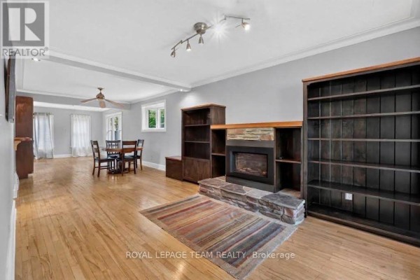 Kitchen - 223 Mcgillivray Street, Ottawa, ON K1S1L1 Photo 4