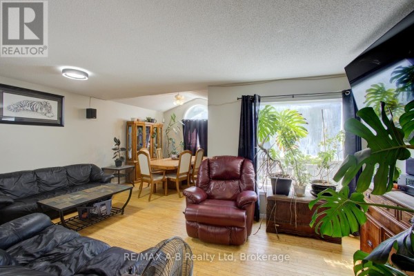 223 Melran Drive, Cambridge, ON N3C4E5 Photo 5