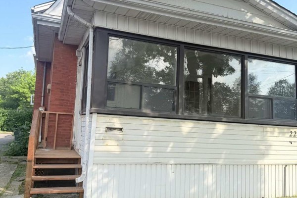 223 Queen Street W, Brampton, ON, photo 3