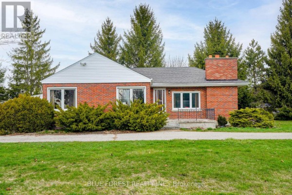 22300 Talbot Line, West Elgin, ON N0L2C0 Photo 5