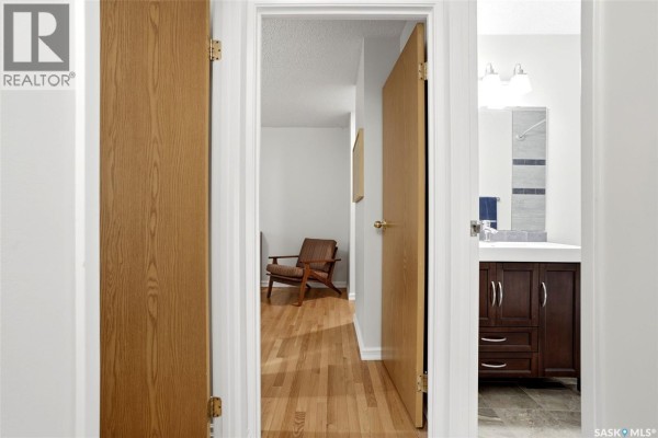 4pc Bathroom - 2231 Mcintyre Street, Regina, SK S4P2S1 Photo 5
