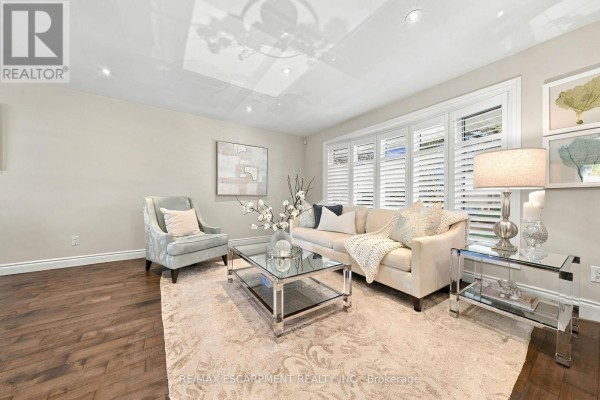 Recreation room - 2231 Urwin Crescent, Oakville, ON L6L2T3 Photo 4