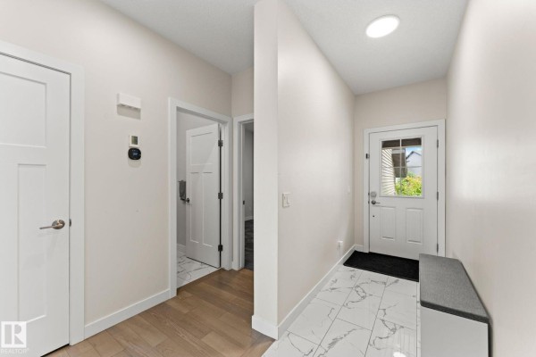 Primary Bedroom - 22373 92a Av Nw, Edmonton, AB T5T7P3 Photo 5