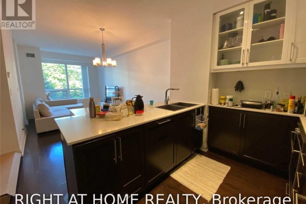 224 - 21 Clairtrell Road, Toronto, ON, photo 3