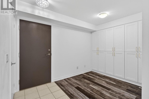 224 - 35 Saranac Boulevard, Toronto, ON, photo 2