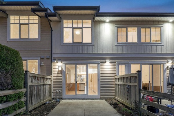 224 2450 161a Street Street, Surrey