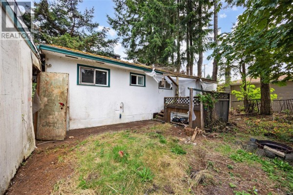 Laundry room - 224 Westgate Rd, Campbell River, BC V9W1R6 Photo 5