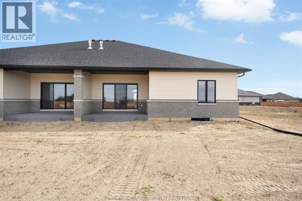 4pc Ensuite bath - 224 Worthington Court, Chatham, ON N7L0G8 Photo 4