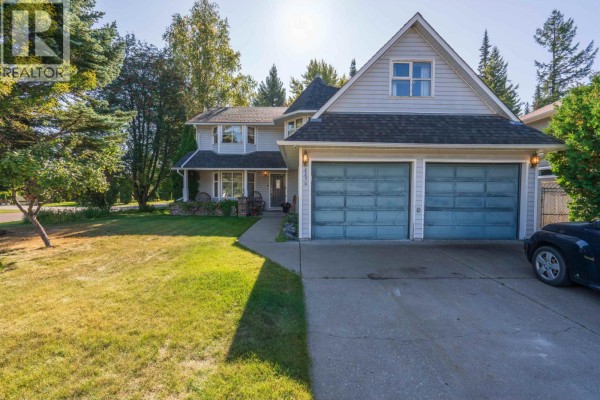Living room - 2240 Canan Way, Prince George, BC V2K4H8 Photo 2
