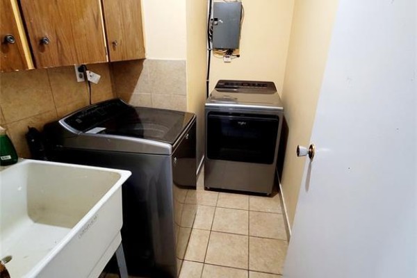 Kitchen - 2240 Howard Avenue Unit# Upper, Windsor, ON N8X3V1 Photo 2