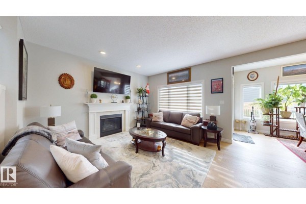 Kitchen - 22407 99 Av Nw, Edmonton, AB T5T7C2 Photo 3