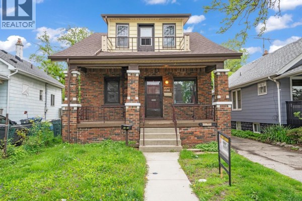 Duplex for rent at 2241 Mercer Unit# Upper, Windsor, ON - MLS® 16P2Ol