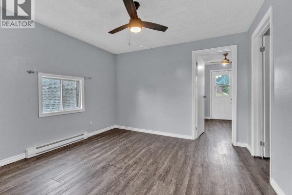 Kitchen - 2241 Mercer Unit# Upper, Windsor, ON N8X3R2 Photo 5