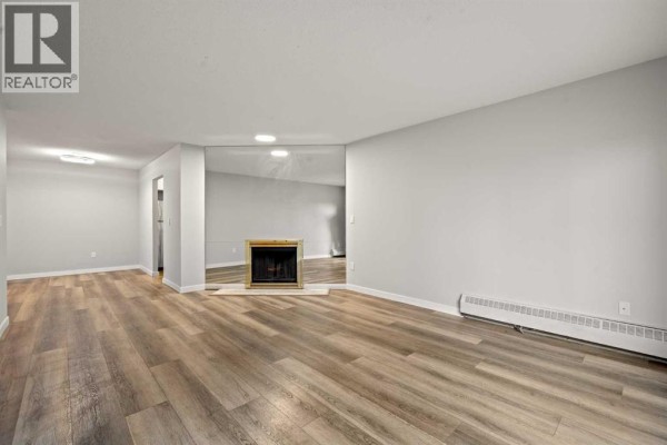 4pc Bathroom - 225, 333 Garry Crescent Ne, Calgary, AB T2K5W9 Photo 5