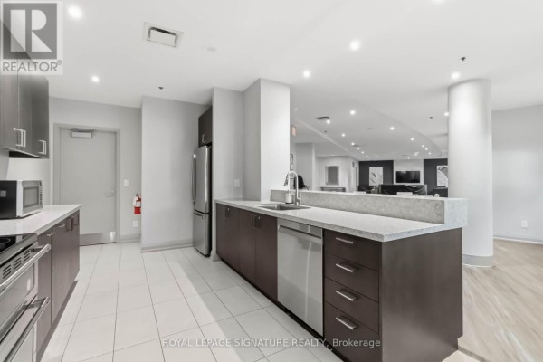 225 - 231 Fort York Boulevard, Toronto, ON M5V1B2 Photo 4