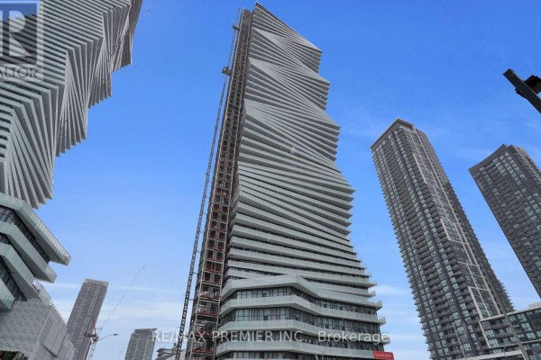 225 - 3900 Confederation Parkway, Mississauga