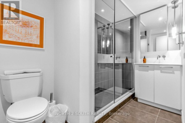 225 - 95 Bathurst Street, Toronto, ON M5V0H7 Photo 4