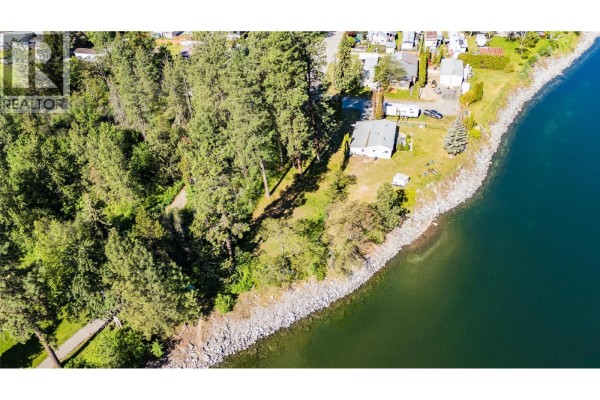 225 2nd Avenue, Castlegar, BC V1N3C2 Photo 5