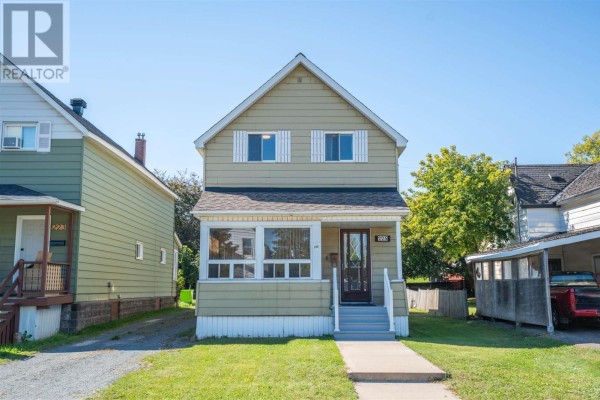 Living room - 225 Beverley St, Sault Ste Marie, ON P6A1S1 Photo 2