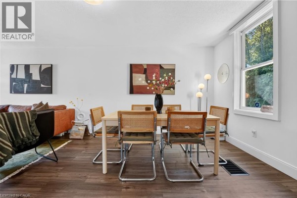 225 Charlton Avenue E, Hamilton, ON, photo 3