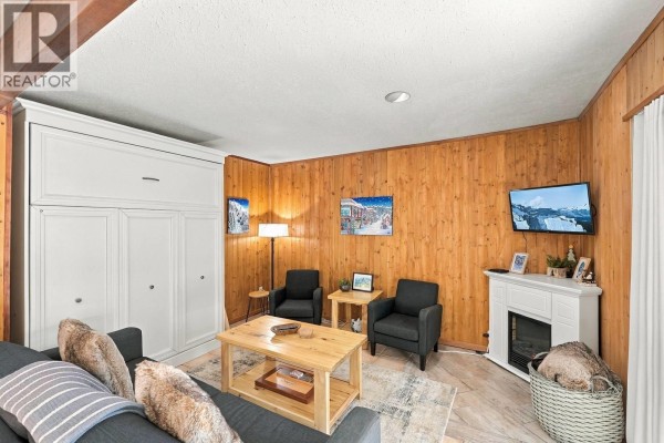 Primary Bedroom - 225 Clearview Road Unit# 805, Penticton, BC V0X1K0 Photo 5
