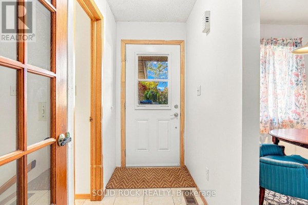 Eating area - 225 Colonel Douglas Crescent, Brockville, ON K6V6W1 Photo 5