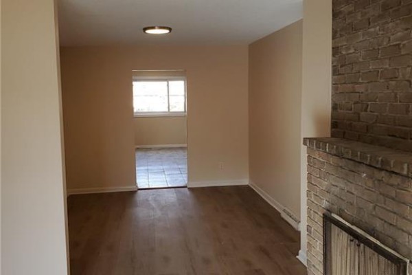 Living room - 225 Shakespeare Drive Unit# 9, Waterloo, ON N2L2T5 Photo 3