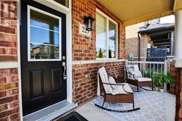 225 Skinner Road, Hamilton, ON, photo 3