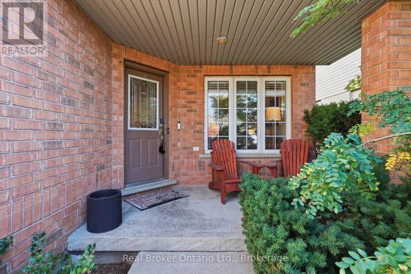 225 Summerfield Drive, Guelph, ON, photo 3