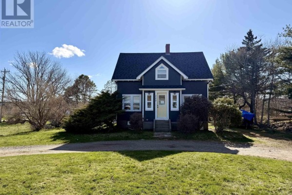 Kitchen - 225 Water Street, Shelburne, NS B0T1W0 Photo 2