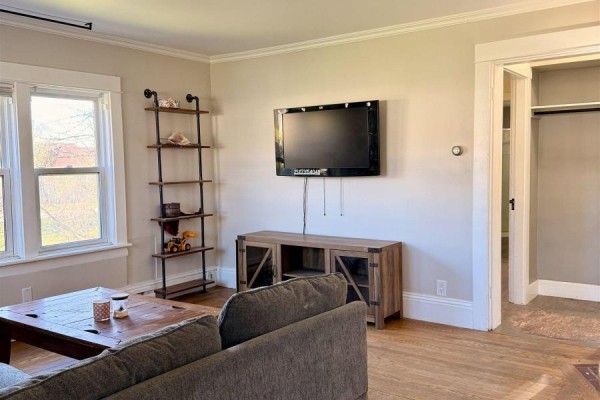 Den - 225 Water Street, Shelburne, NS B0T1W0 Photo 5