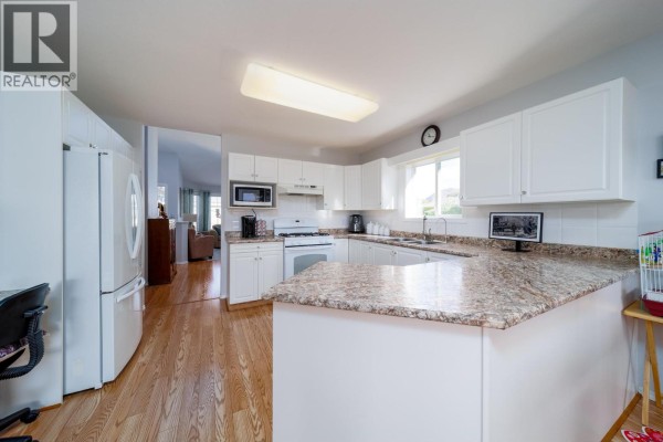 4pc Ensuite bath - 2250 Louie Drive Unit# 101, Westbank, BC V4T2M6 Photo 4
