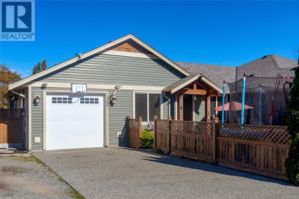 Patio - 2250 Meredith Rd, Nanaimo, BC V9S5R9 Photo 2