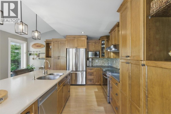 2250 Paul Lake Road, Kamloops, BC, photo 3