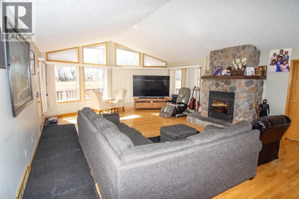 Other - 225004 222 Twp Rd, Rural Wheatland County, AB T0J1N0 Photo 5