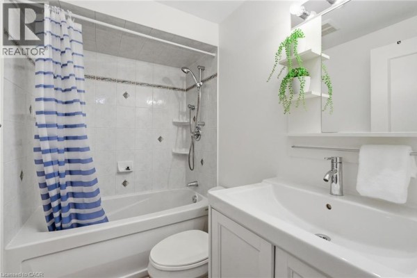 2252 Upper Middle Road Unit# 4, Burlington, ON, photo 2