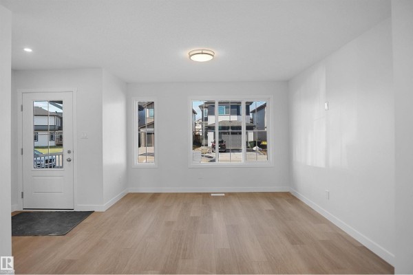 Kitchen - 22521 83a Av Nw, Edmonton, AB T5T4N5 Photo 3
