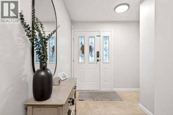 22525 Brickwood Close, Maple Ridge, BC V2X9J5 Photo 5