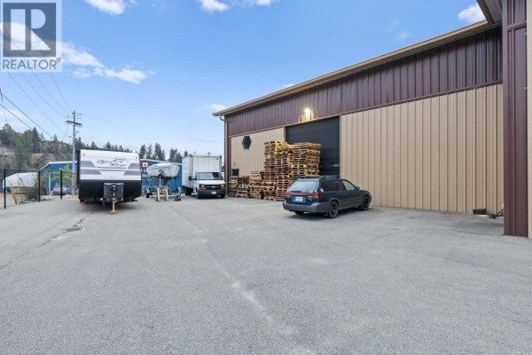 2253 Dartmouth Road, Penticton, BC, photo 3
